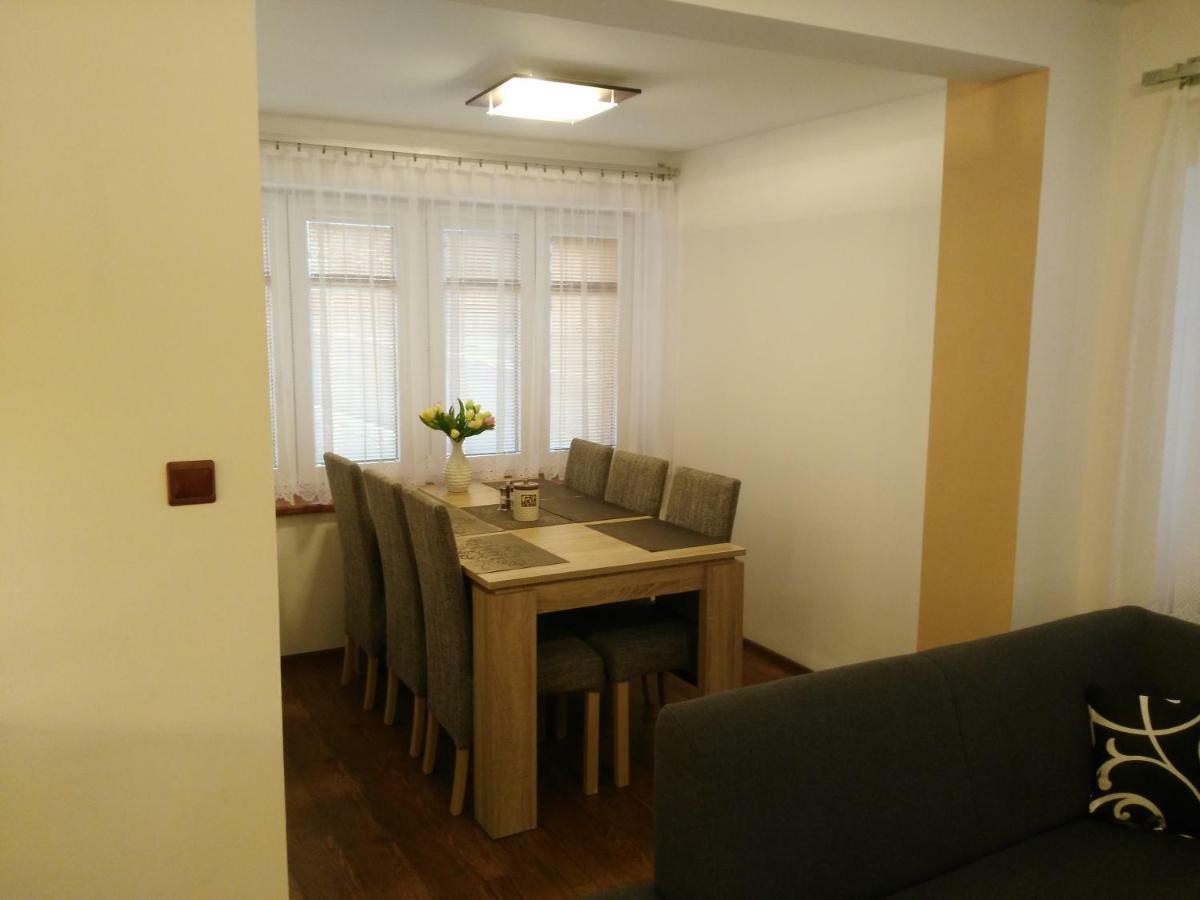 Eskadra 02 Apartment Horni Mala Upa