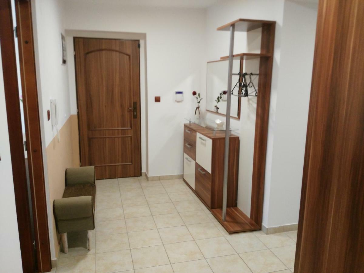 Apartment Eskadra 02 *